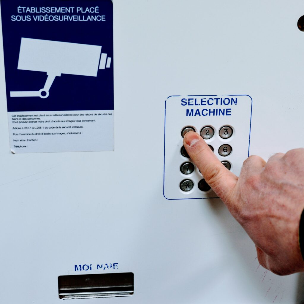 Saisir le numéro de la machine sur le clavier de la centrale de paiement
